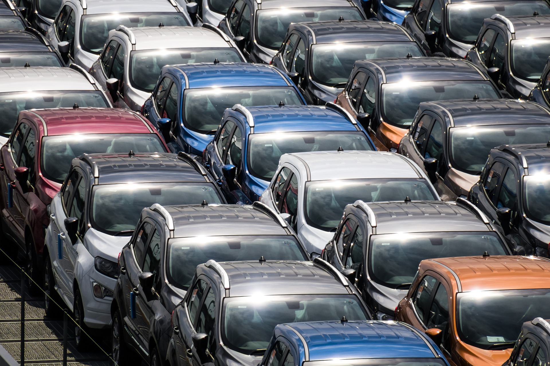 Fabricante deverá restituir valor por defeito em carro zero