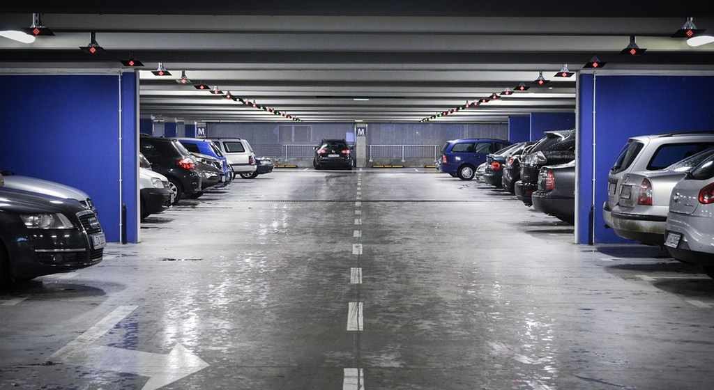 cliente assaltado em estacionamento