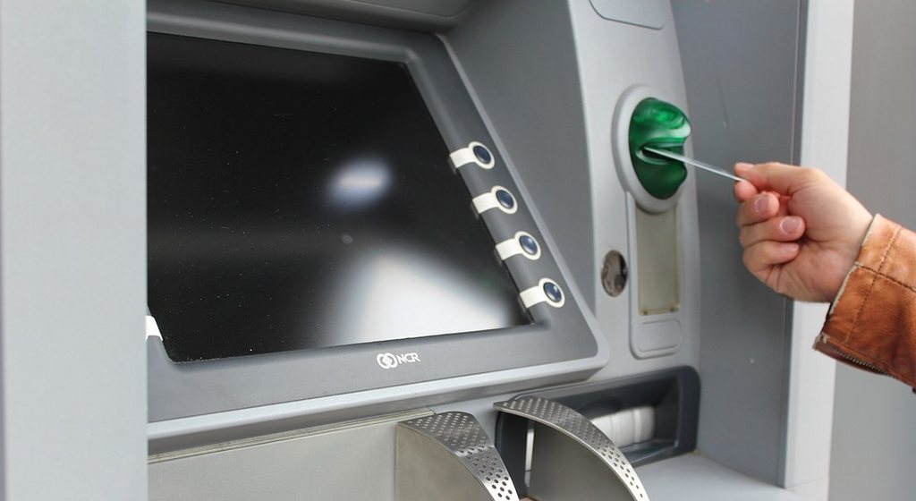 Cliente é indenizado por banco após saques ilícitos